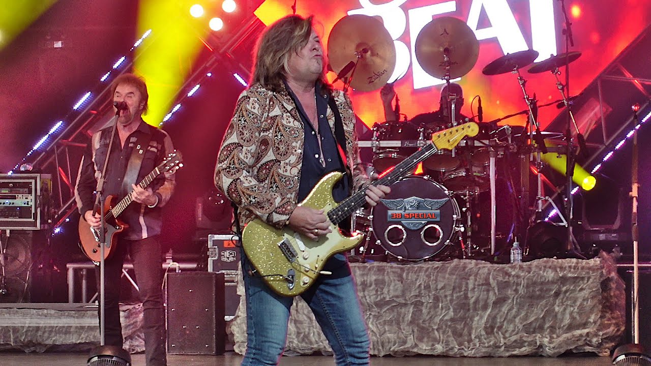 Audience at a 38 Special concert